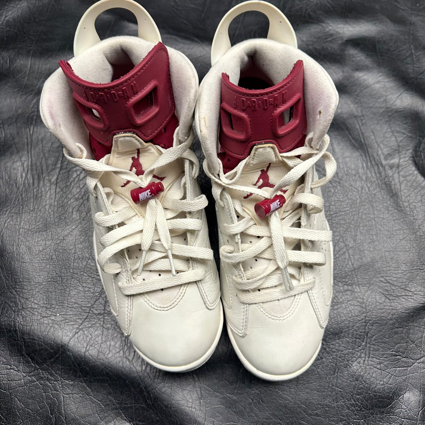 Jordan 6 Retro Maroon (Pre-Owned) (8.5) *NO BOX*
