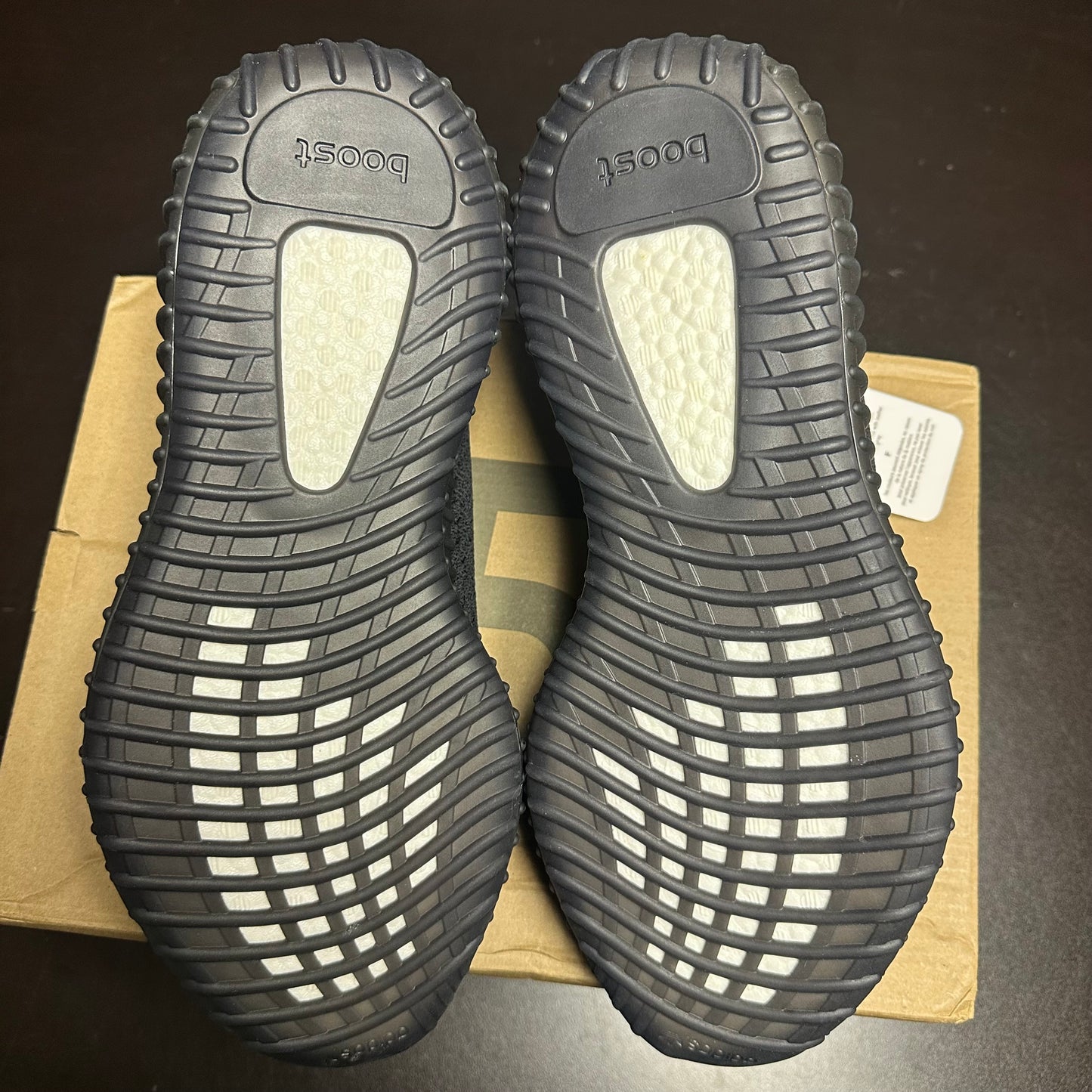 Yeezy Boost 350 V2 Bred