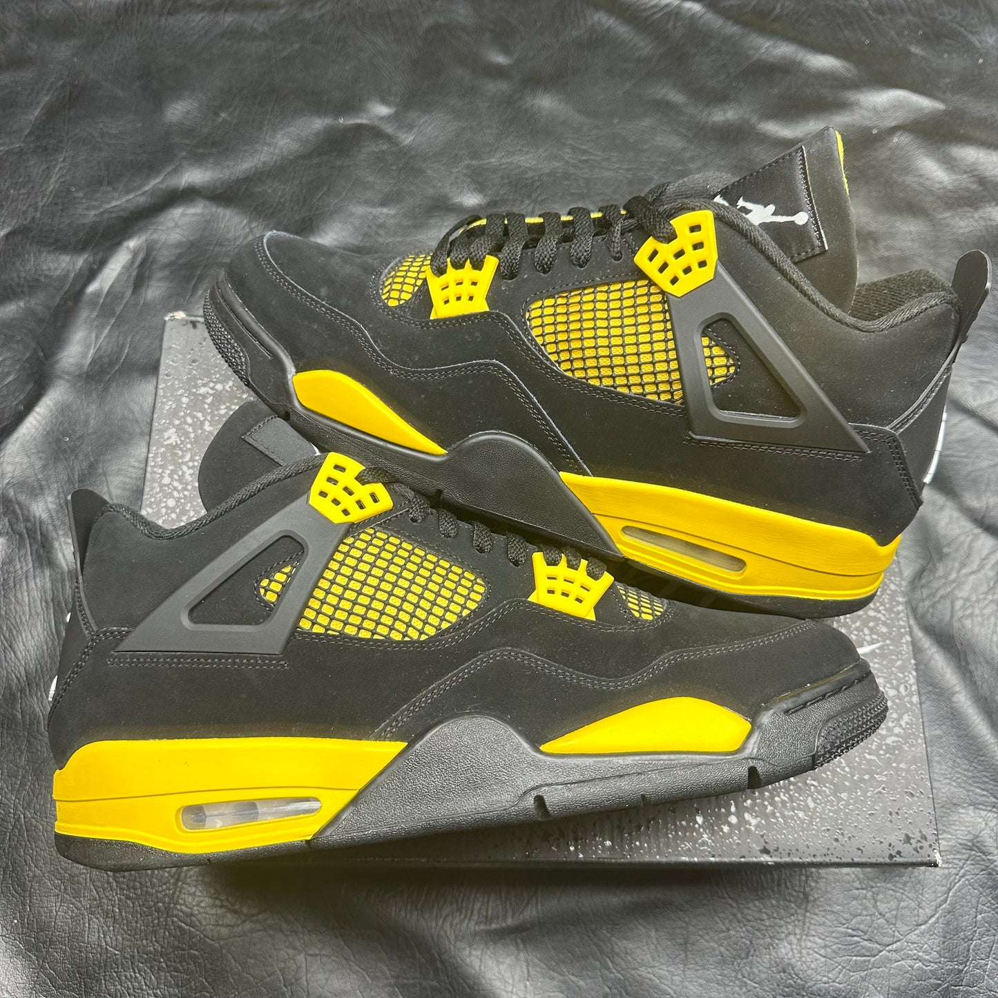 Jordan 4 Retro Thunder (Pre-Owned) (14)
