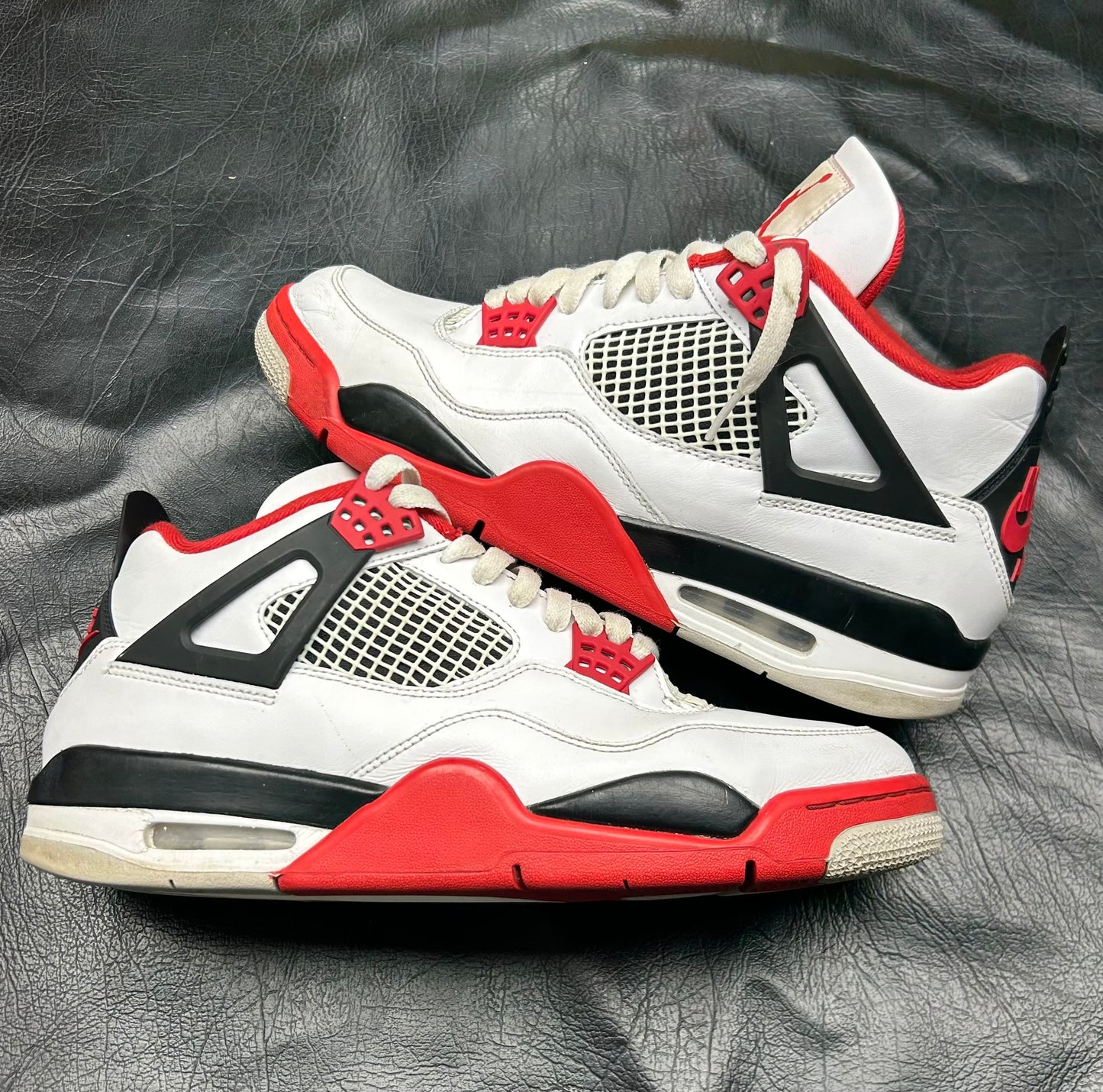 Jordan 4 Retro Fire Red (Pre-Owned) (10.5) *NO BOX*