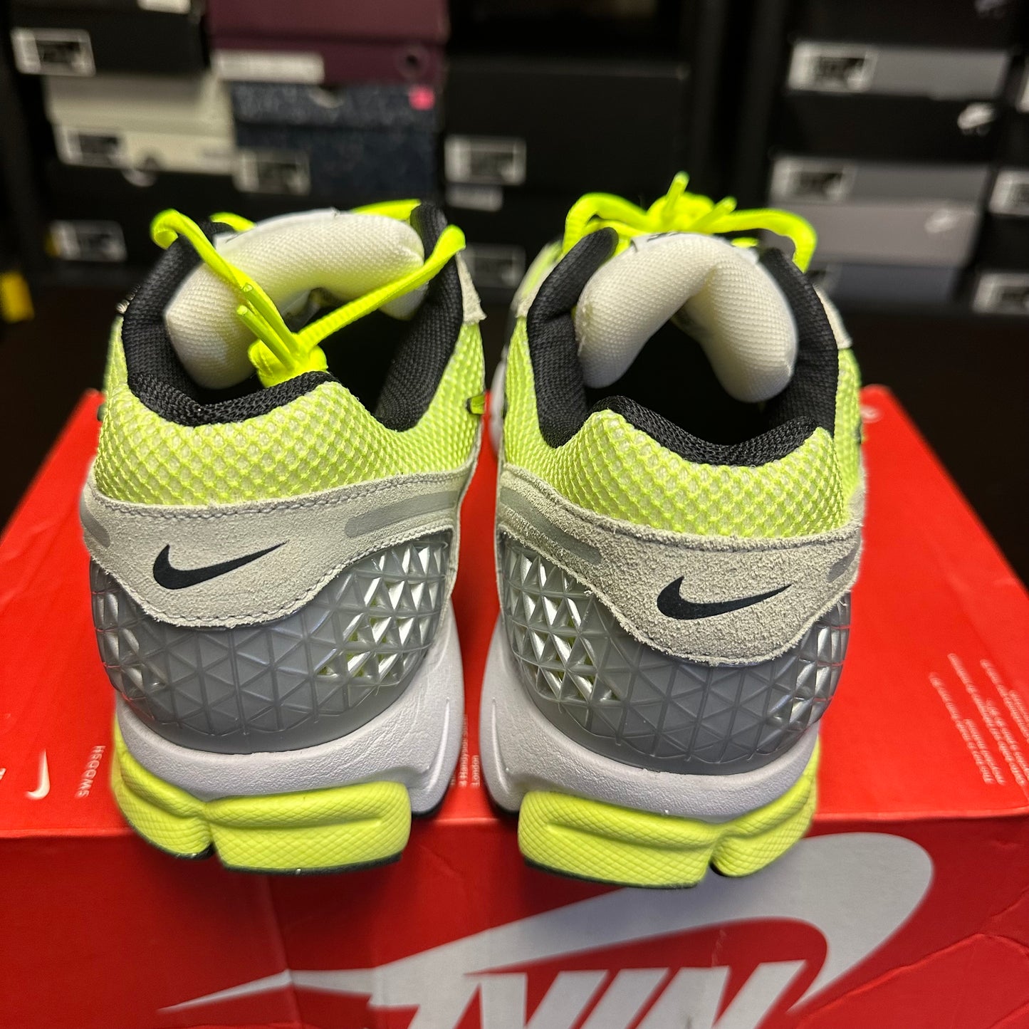 Nike Zoom Vomero 5 Life Lime *NO BOX LID*