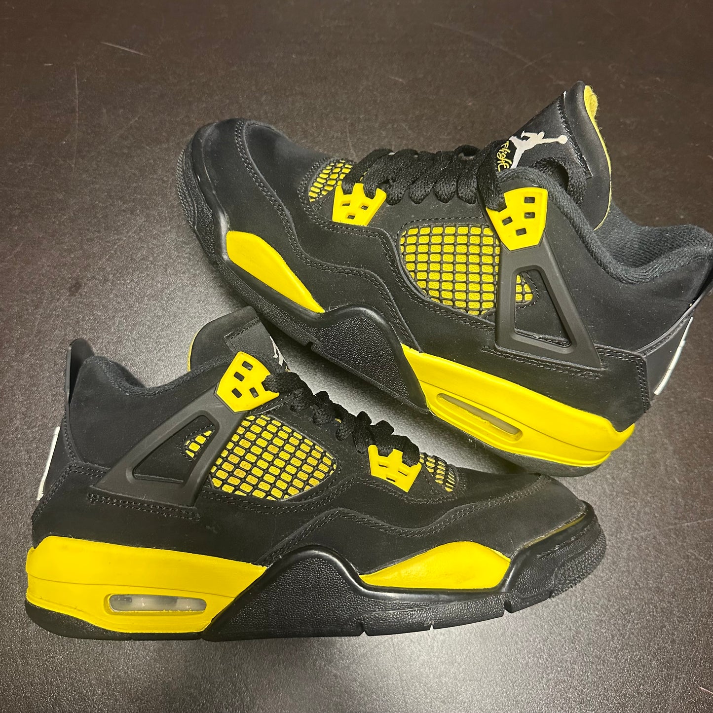Jordan 4 Retro Thunder (GS) (Pre-Owned) (6Y) *NO BOX*