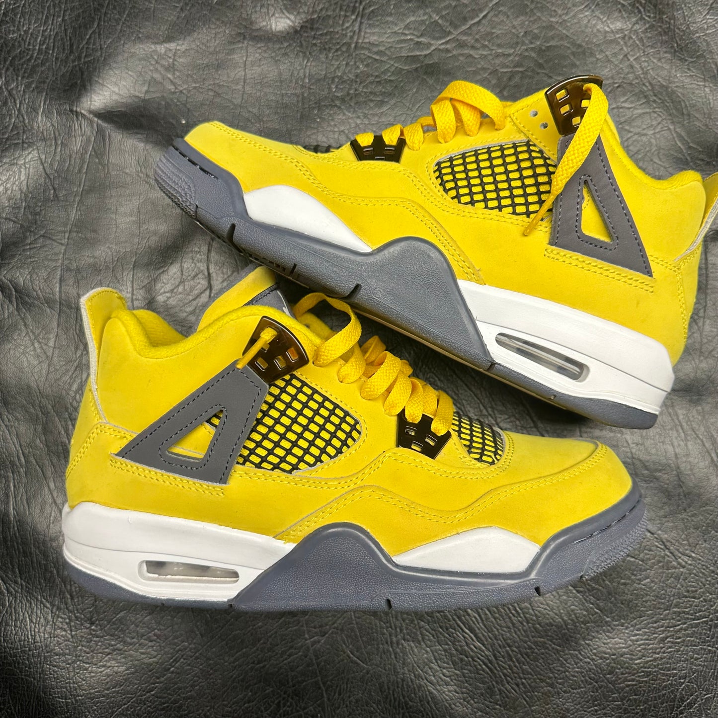Jordan 4 Retro Lightning (GS) (Pre-Owned) (6Y) *NO BOX*