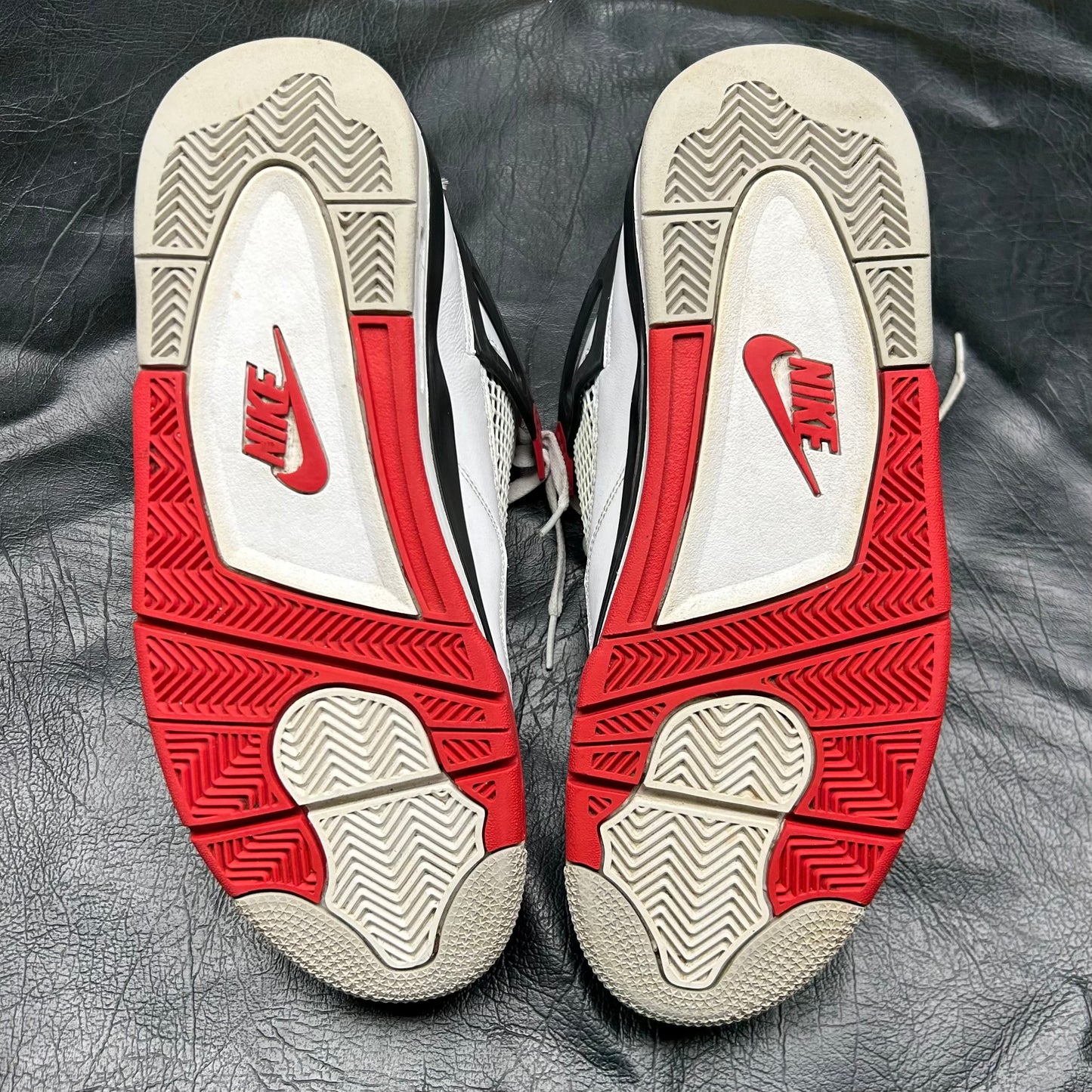 Jordan 4 Retro Fire Red (Pre-Owned) (10.5) *NO BOX*