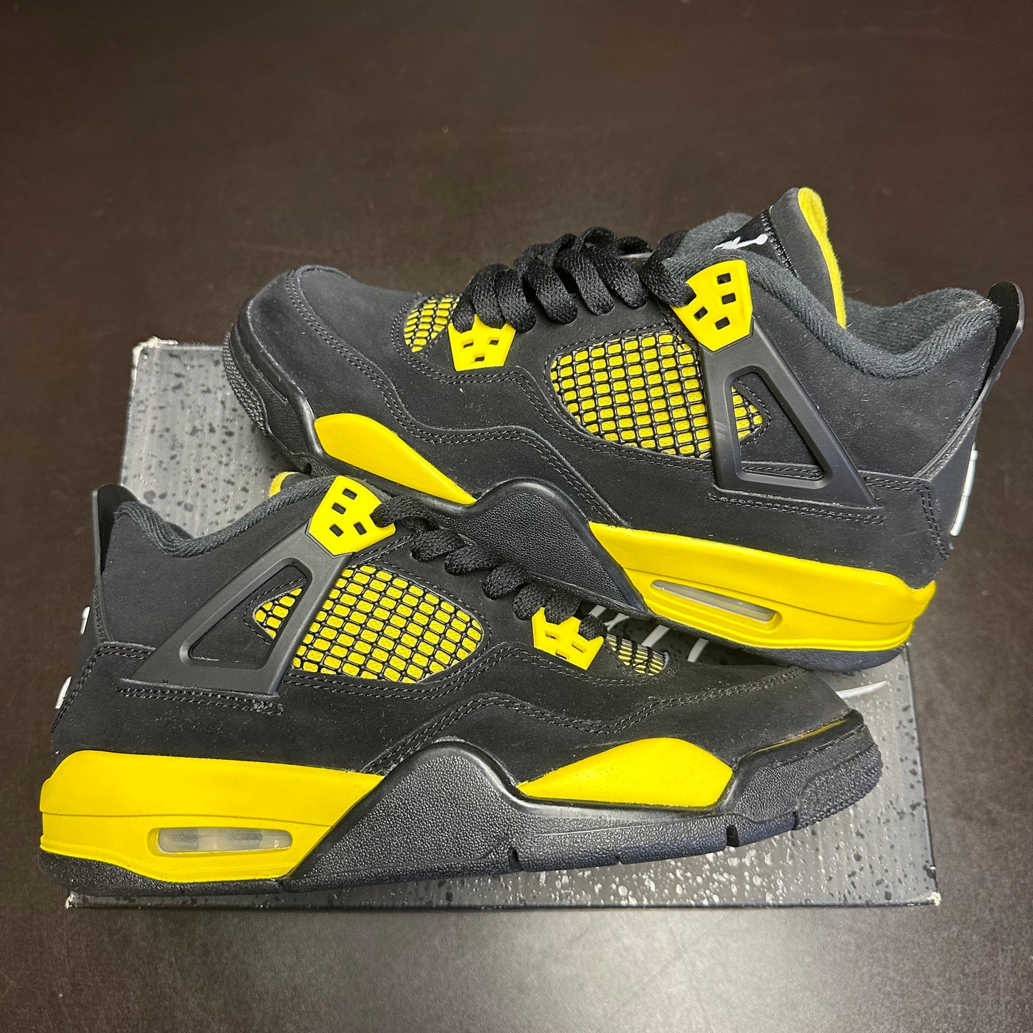 Jordan 4 Retro Thunder (GS) (Pre-Owned) (7)
