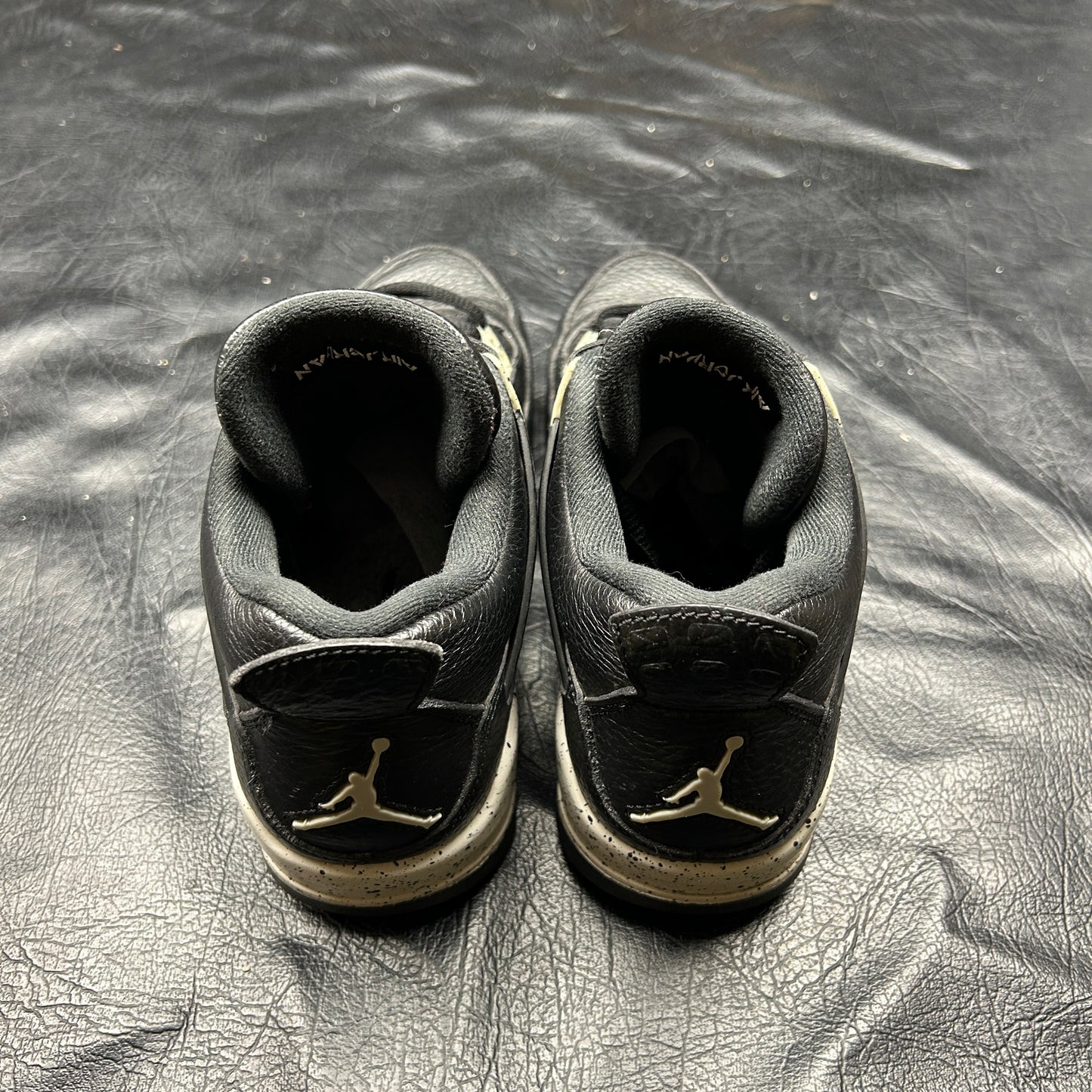 Jordan 4 Retro Oreo (Pre-Owned) Size 7