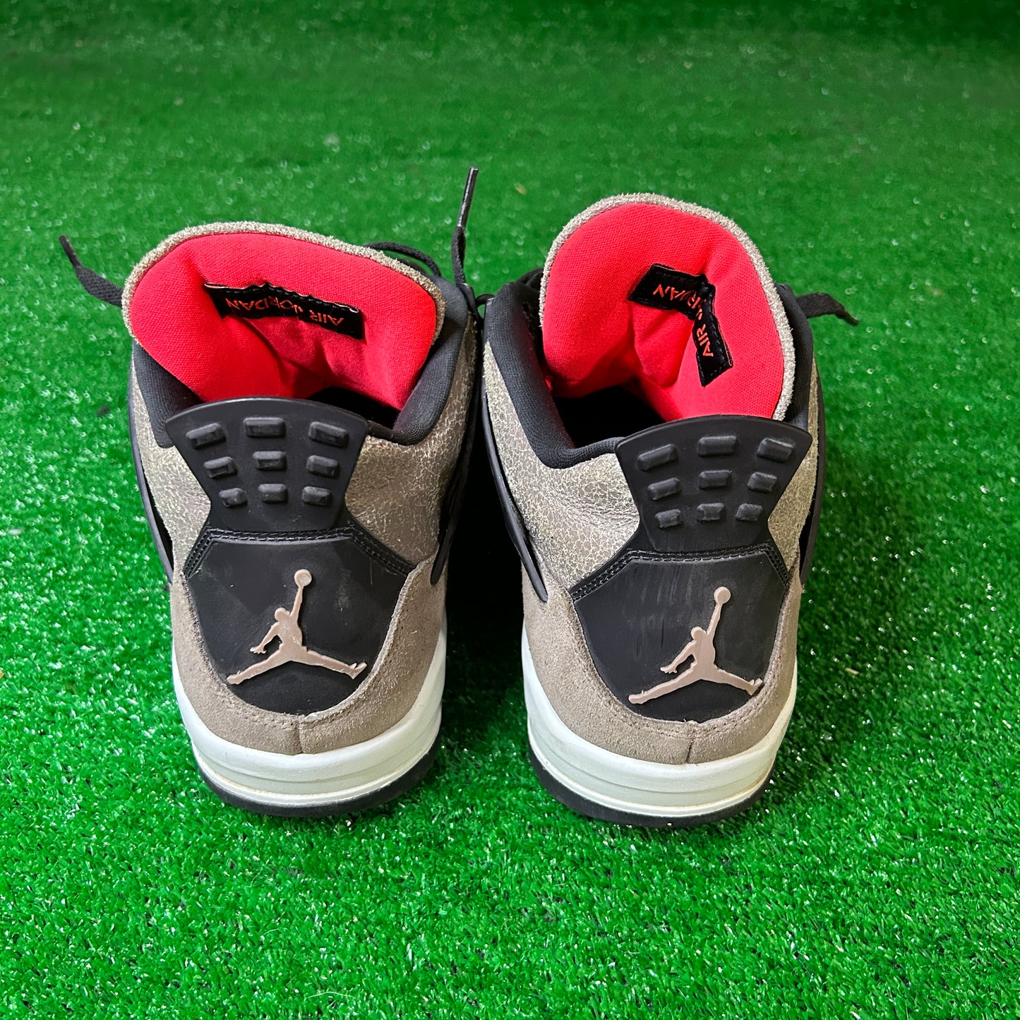 Jordan 4 Retro Taupe Haze (Pre-Owned)