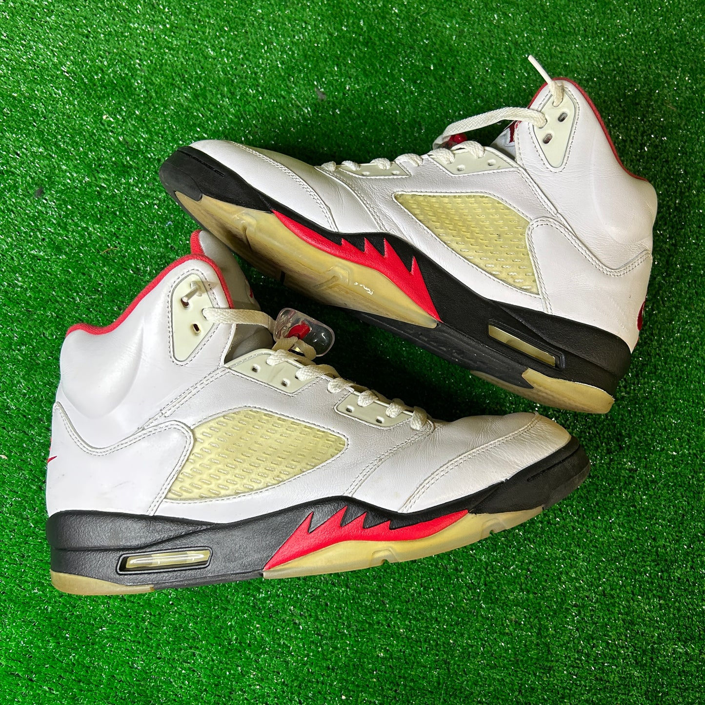 Jordan 5 Retro Fire Red (Pre-Owned)