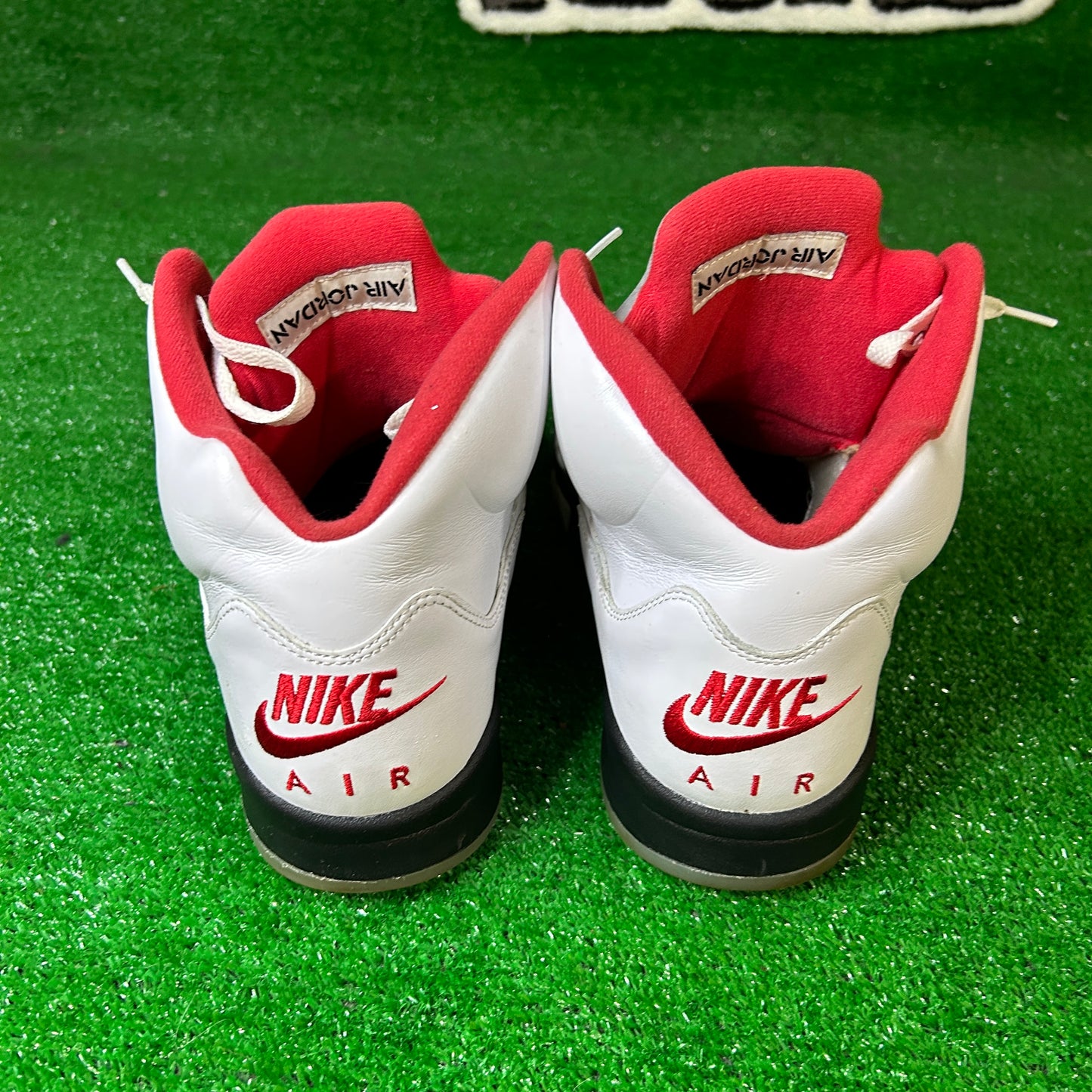 Jordan 5 Retro Fire Red (Pre-Owned)
