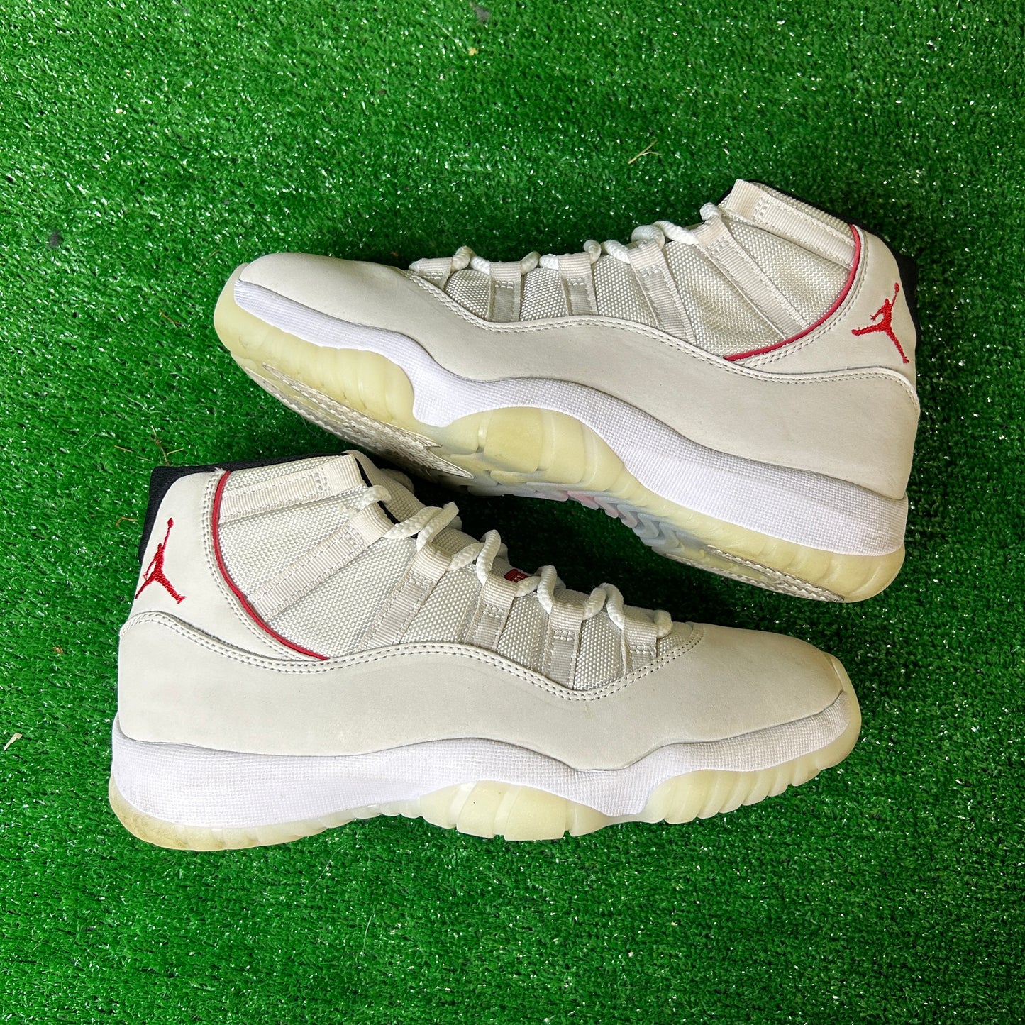 Jordan 11 Retro Platinum Tint (Pre-Owned)