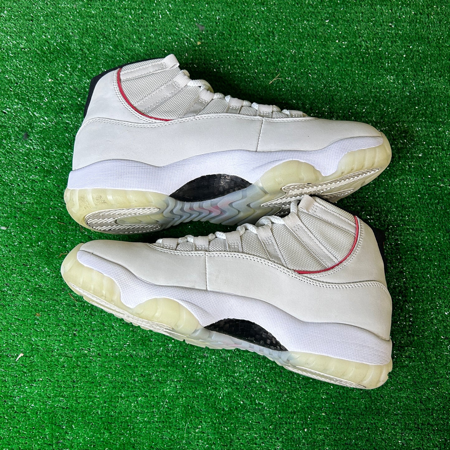 Jordan 11 Retro Platinum Tint (Pre-Owned)