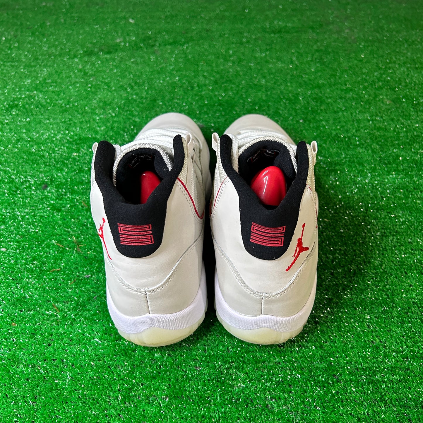 Jordan 11 Retro Platinum Tint (Pre-Owned)
