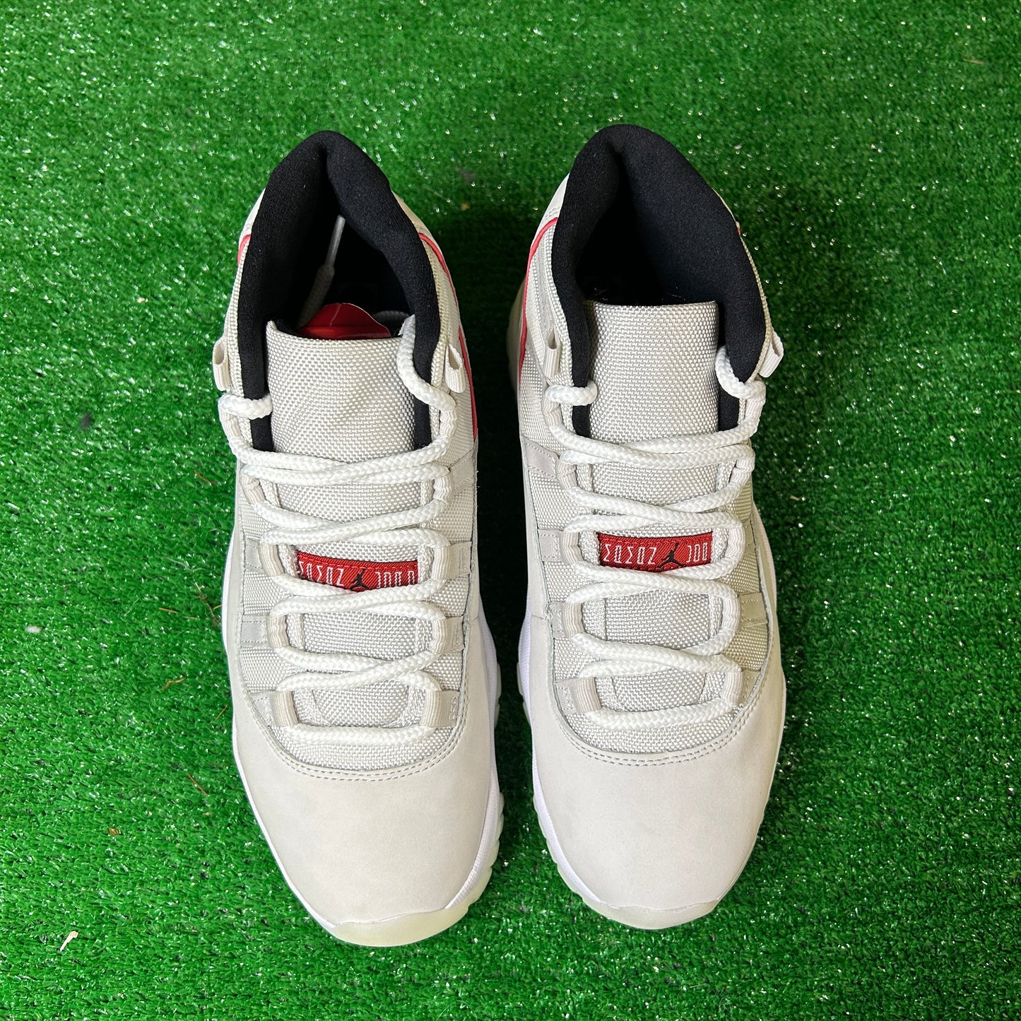 Jordan 11 Retro Platinum Tint (Pre-Owned)
