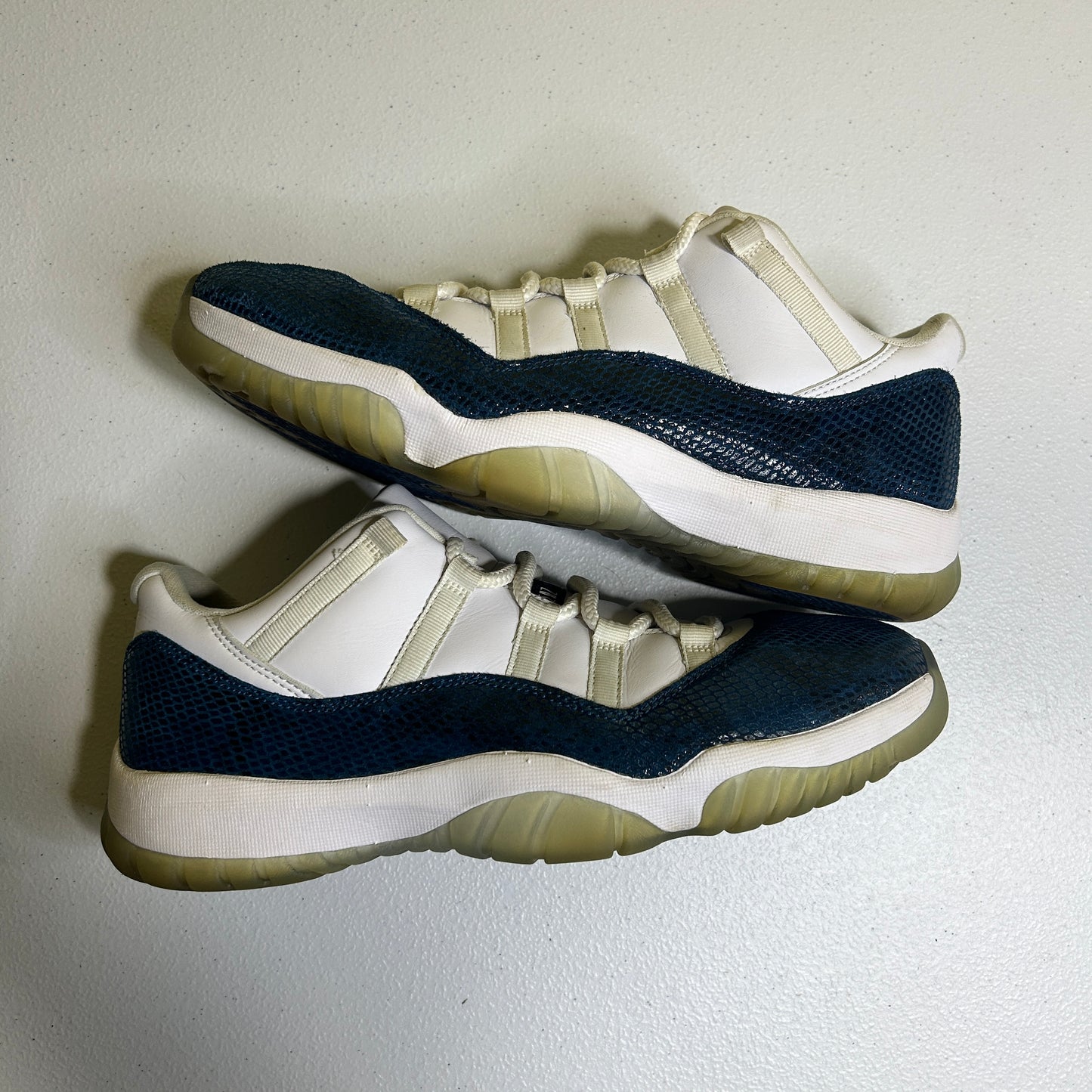 Jordan 11 Retro Low Navy Snakeskin (Pre-Owned)