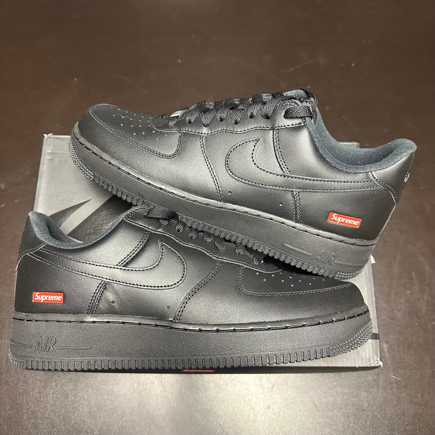 Nike Air Force 1 Supreme Black