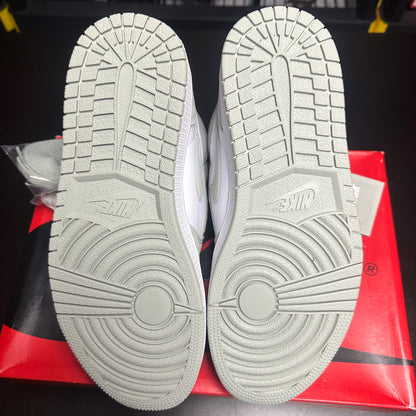 Jordan 1 Retro High Seafoam (W)