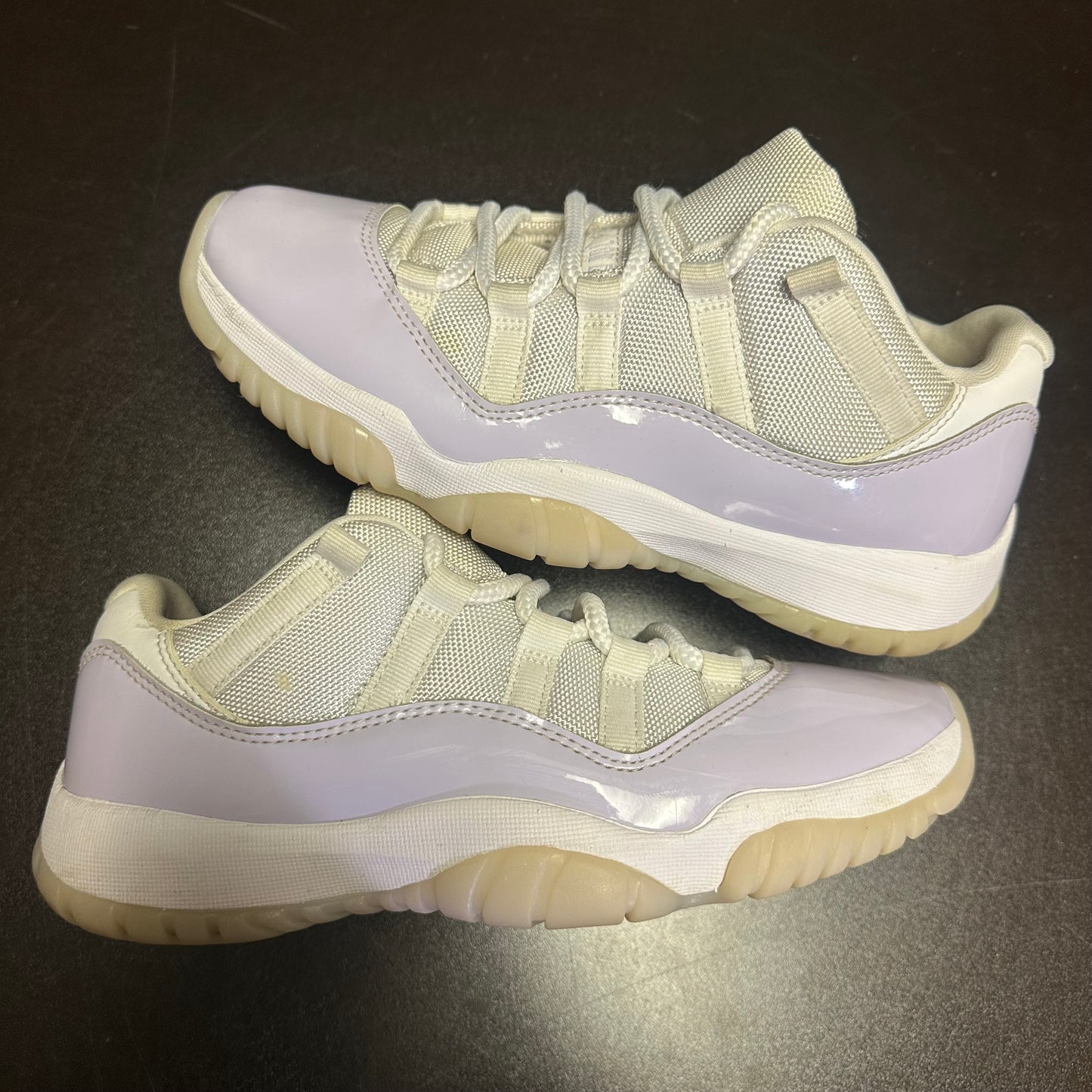 Jordan 11 Retro Low Pure Violet (W) (Pre-Owned) (8W) *NO BOX*