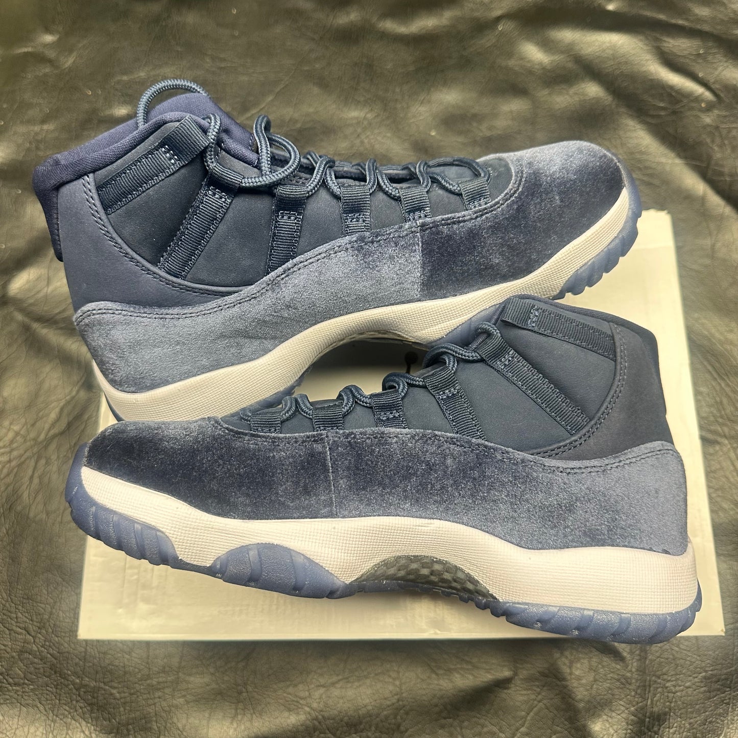 Jordan 11 Retro Midnight Navy (W)