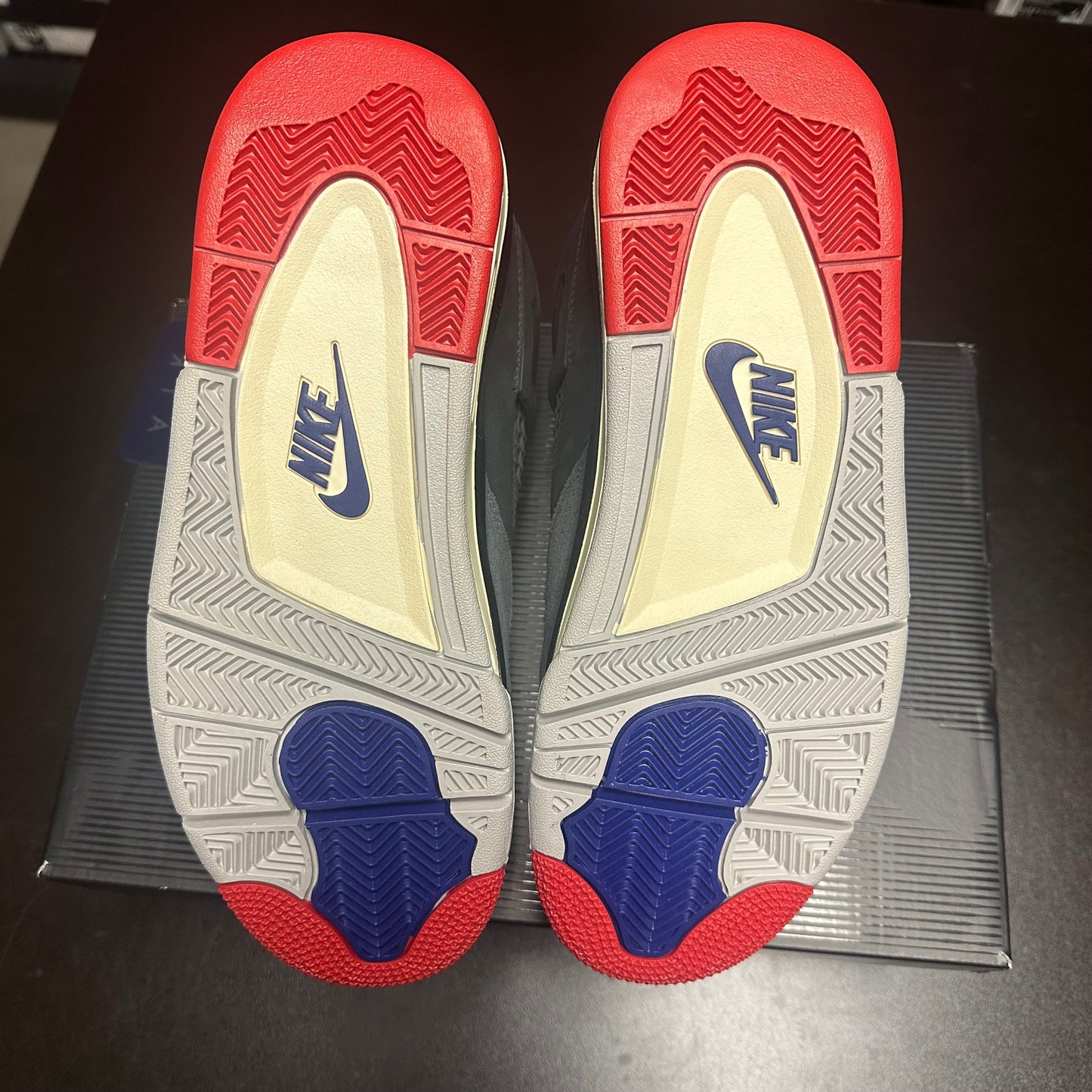 Jordan 4 Retro Rare Air