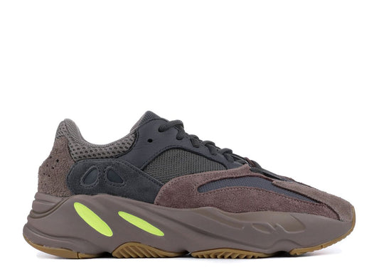 Yeezy 700 Mauve (Pre-Owned) Size 13