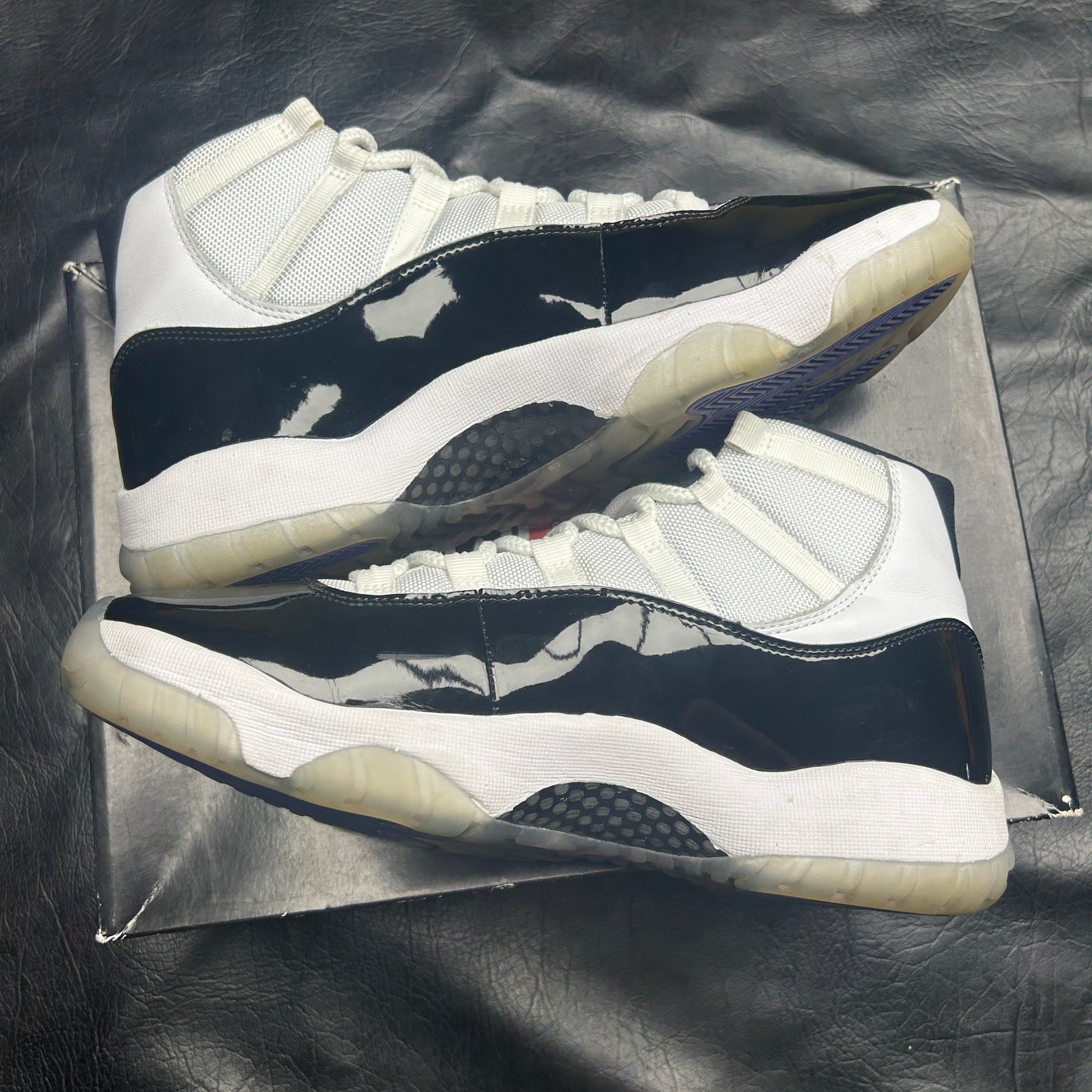 Jordan 11 Retro Concord (2018) (Pre-Owned) Size 10.5