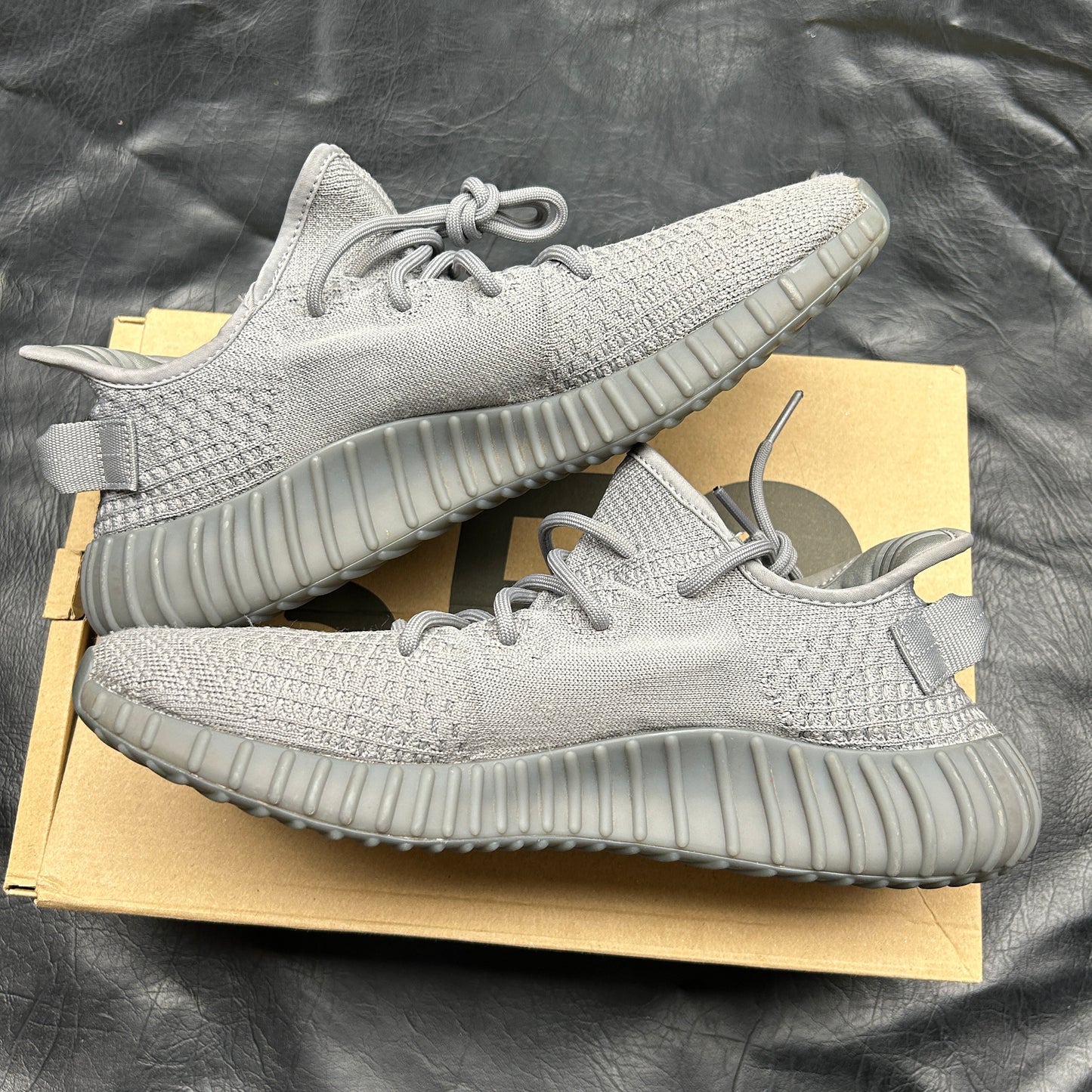 Yeezy Boost 350 V2 Steel Grey (Pre-Owned) (12)