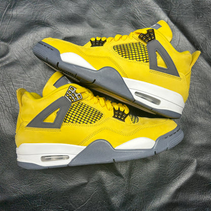 Jordan 4 Retro Lightning (Pre-Owned) Size 9.5