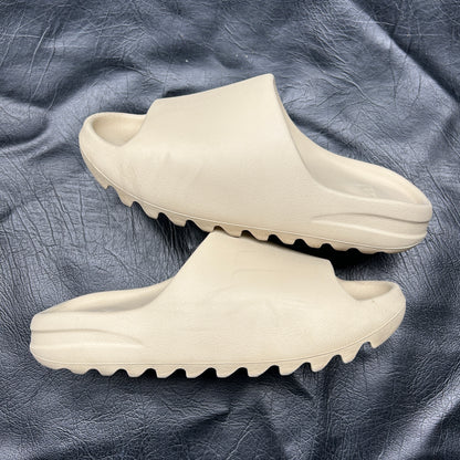 Yeezy Slide Bone 2022 (Pre-Owned) Size 10