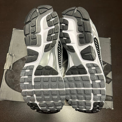 Nike Zoom Vomero 5 Dark Grey Black White