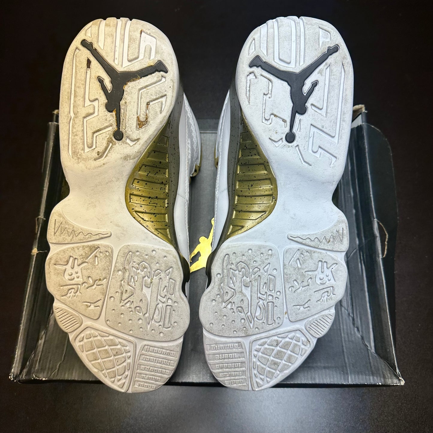Jordan 9 Retro Statue (Pre-Owned) (13)