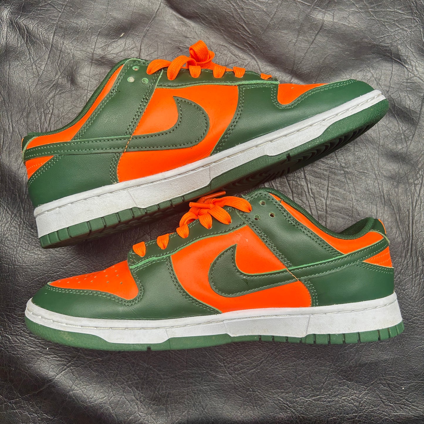 Nike Dunk Low Miami Hurricanes (Pre-Owned) Size 9