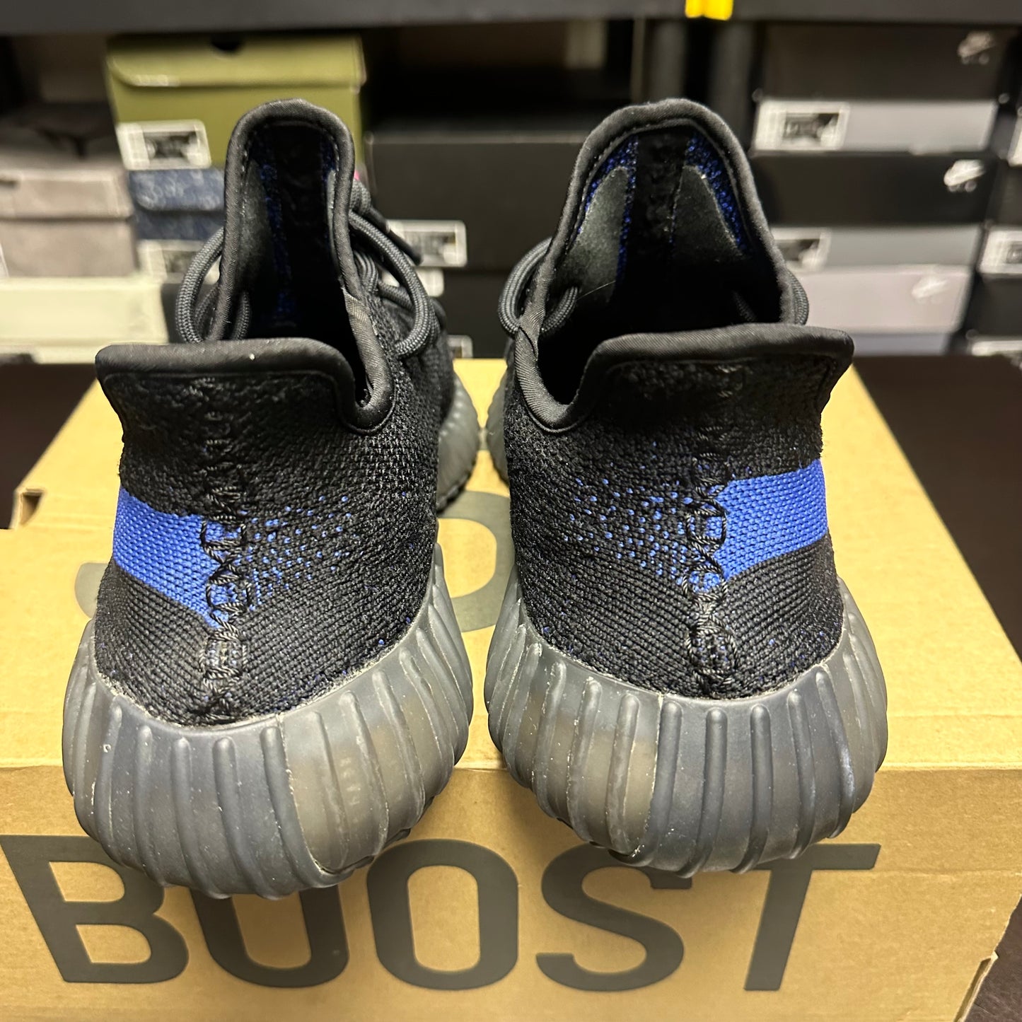 Yeezy Boost 350 V2 Dazzling Blue (Pre-Owned) (10)