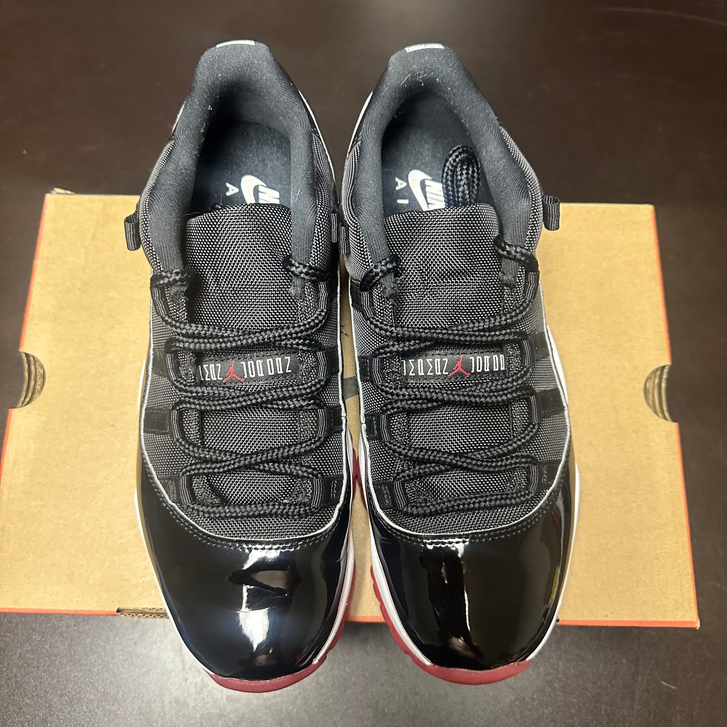 Jordan 11 Retro Low Bred (Pre-Owned) (9.5)
