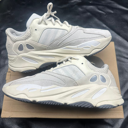 Yeezy 700 Analog (Pre-Owned) (13)