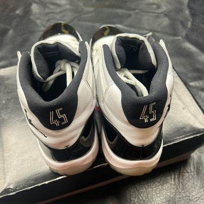 Jordan 11 Retro Concord (2018) (Pre-Owned) Size 11