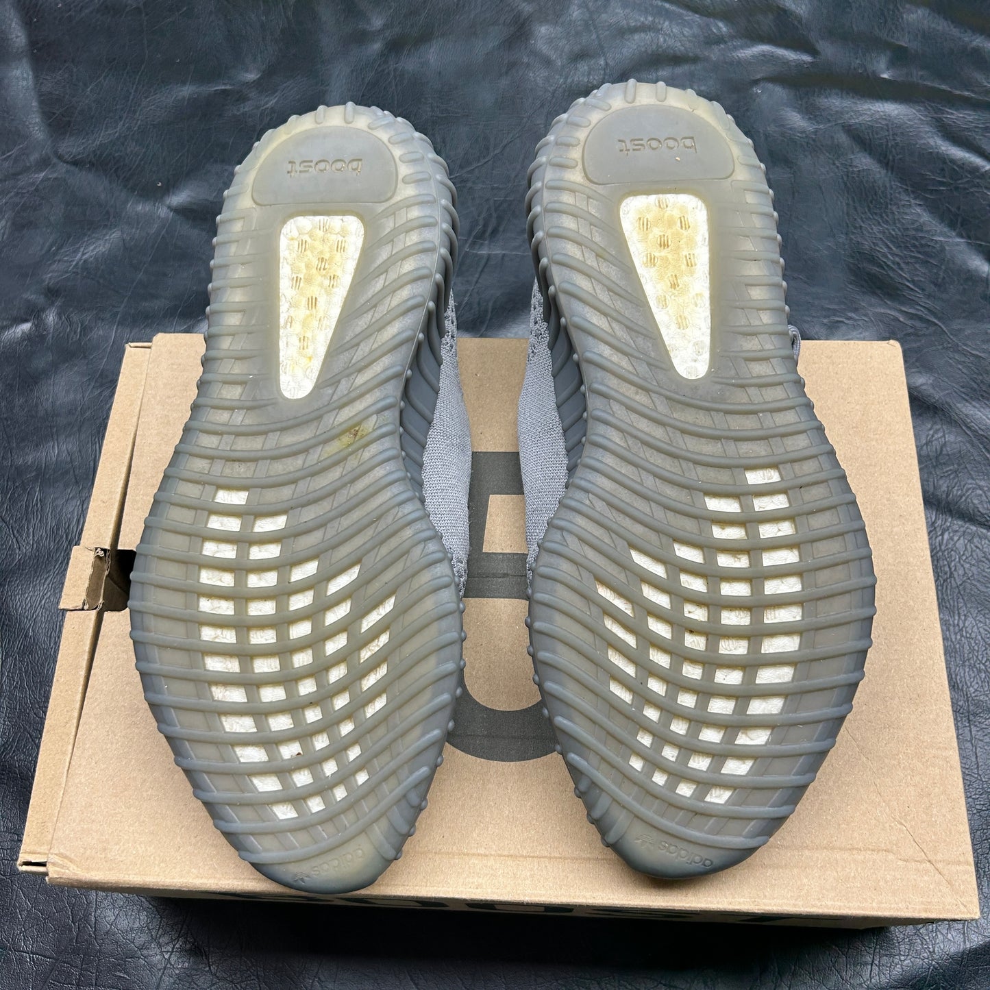 Yeezy Boost 350 V2 Steel Grey (Pre-Owned) (12)