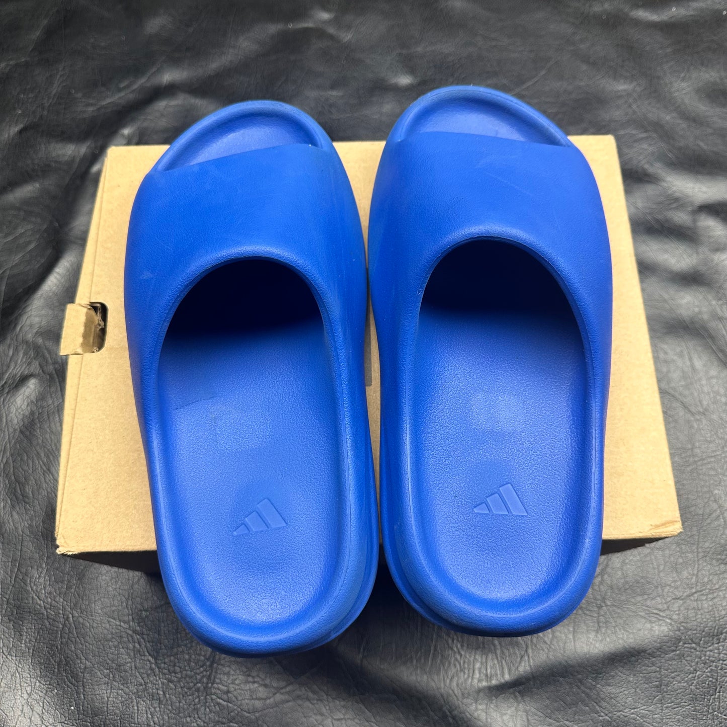 Yeezy Slide Azure (Pre-Owned) (8)