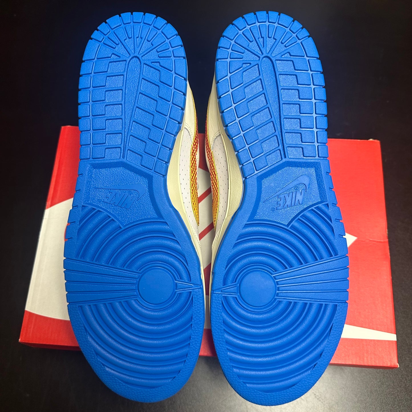 Nike Dunk Low Harlem Globetrotters