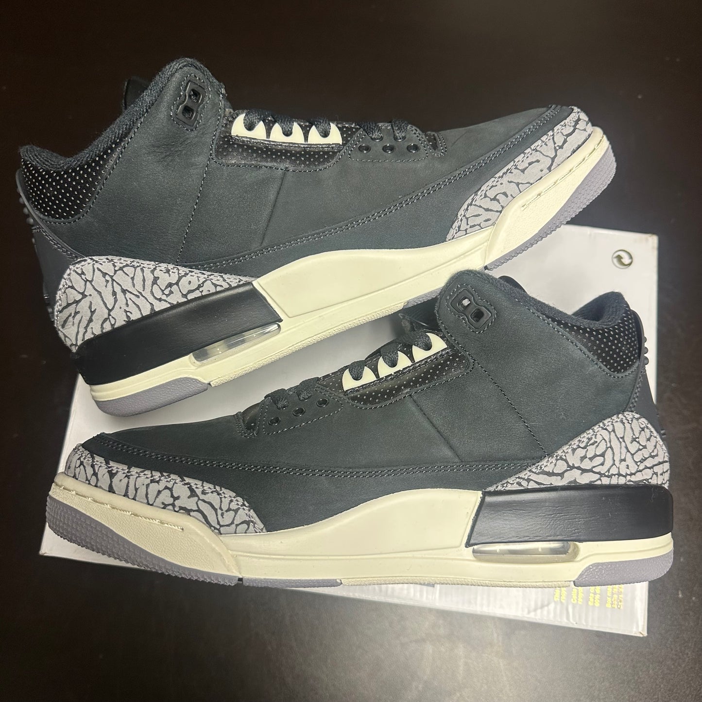 Jordan 3 Retro Off Noir (W) *NO BOX LID*