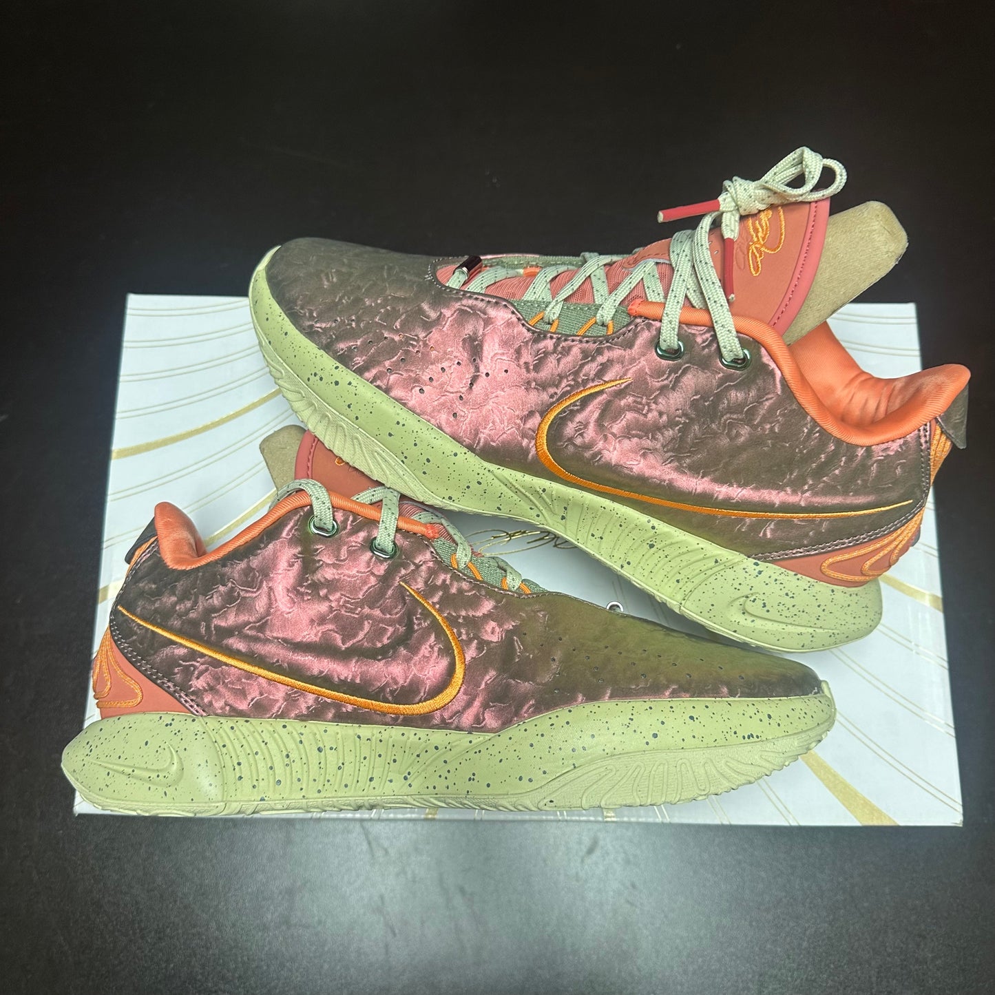 Nike LeBron 21 Queen Conch