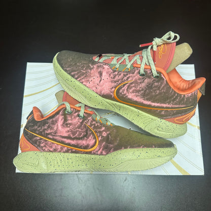 Nike LeBron 21 Queen Conch