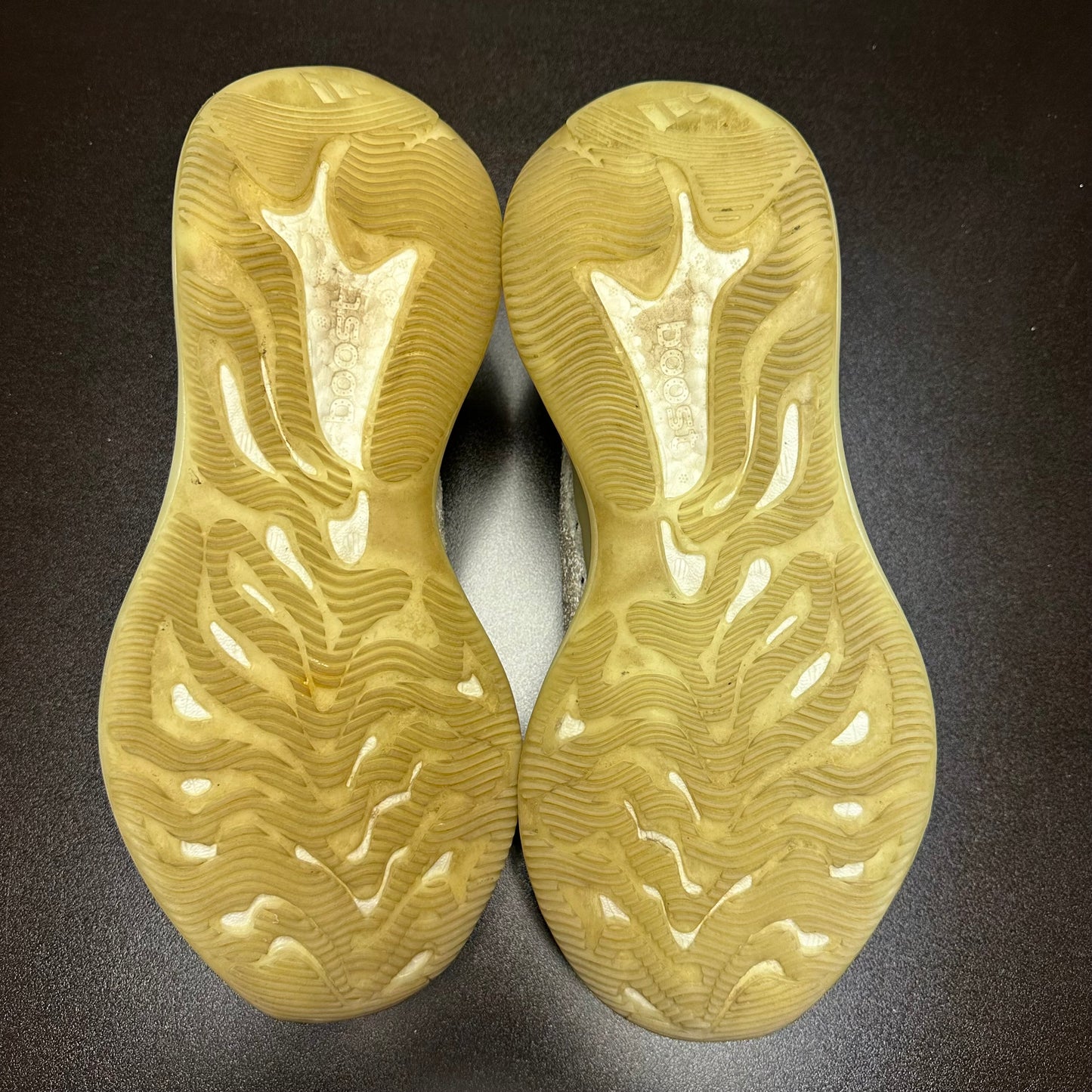 Yeezy 380 Calcite Glow (Pre-Owned) (10) *NO BOX*