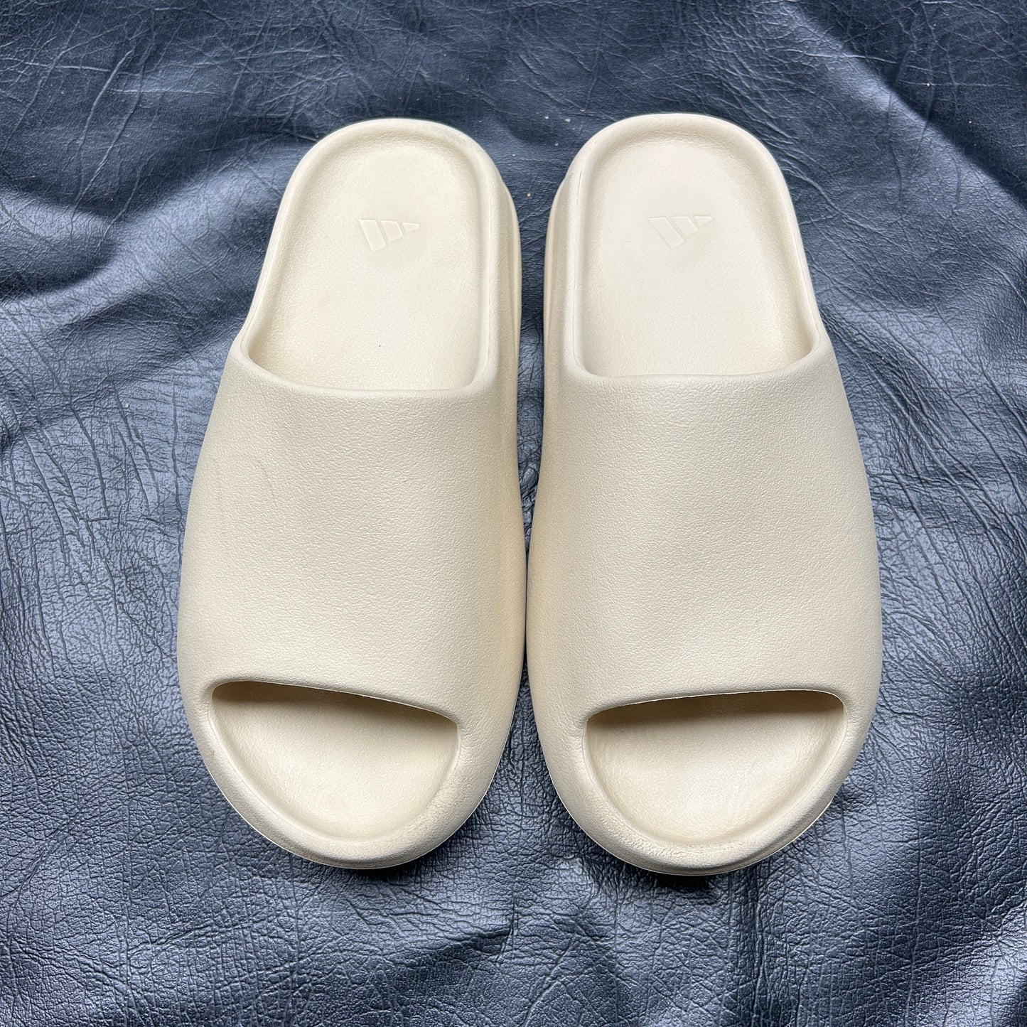 Yeezy Slide Bone 2022 (Pre-Owned) Size 10