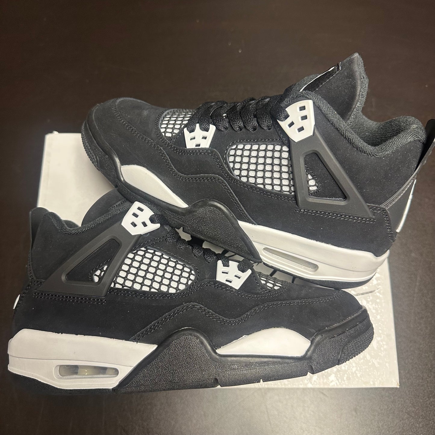 Jordan 4 Retro White Thunder (GS)