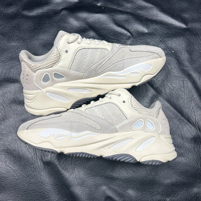 Yeezy 700 Analog (Pre-Owned)