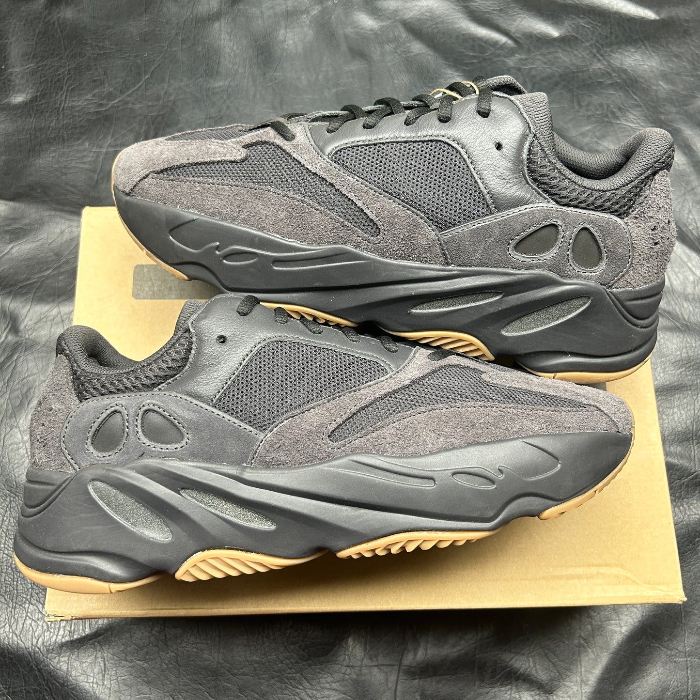 Yeezy 700 Utility Black