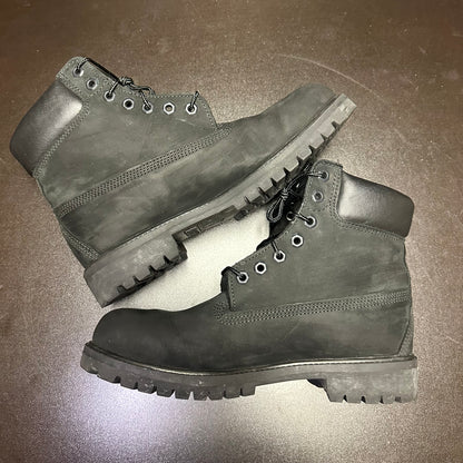 Timberland 6” Premium Black (Pre-Owned) (8.5) *NO BOX*