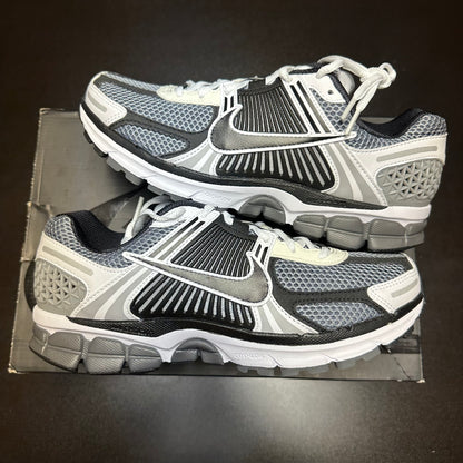 Nike Zoom Vomero 5 Dark Grey Black White