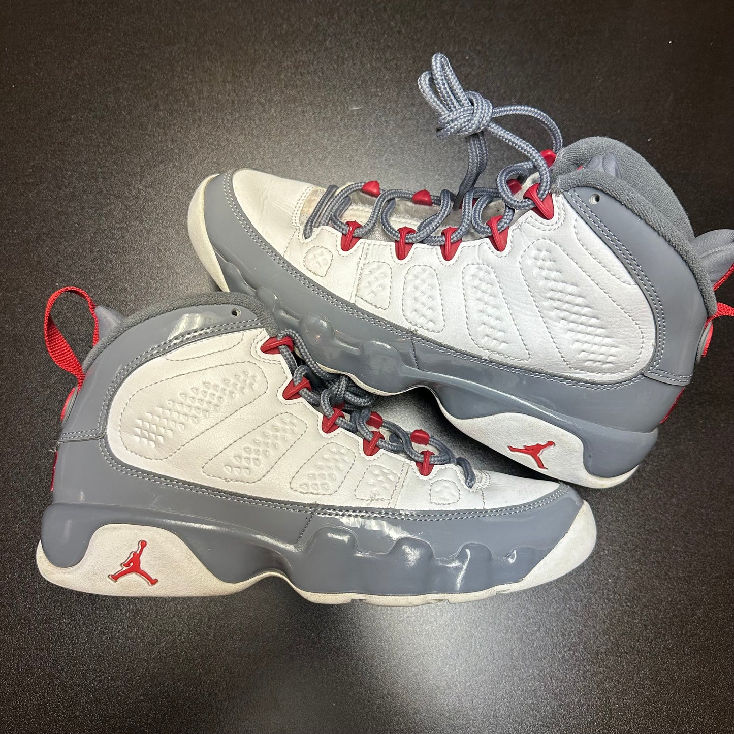 Jordan 9 Retro Fire Red (Pre-Owned) (5.5) *NO BOX*