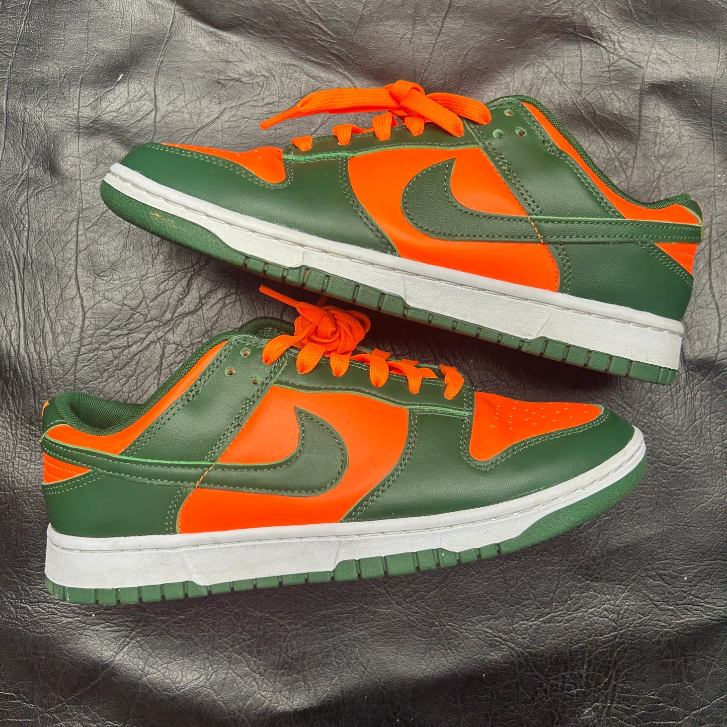 Nike Dunk Low Miami Hurricanes (Pre-Owned) Size 9